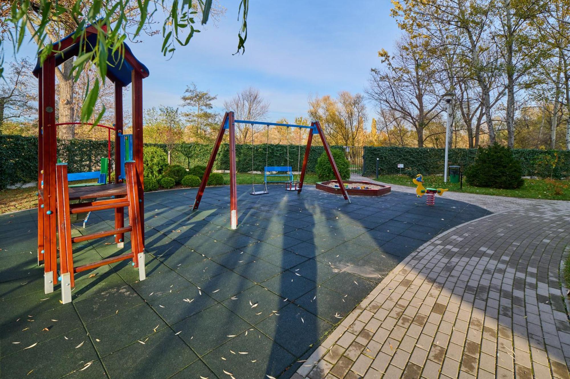 Comfortable Apartment Krakowska Wroclaw With Free Parking By Noclegi Renters Bagian luar foto